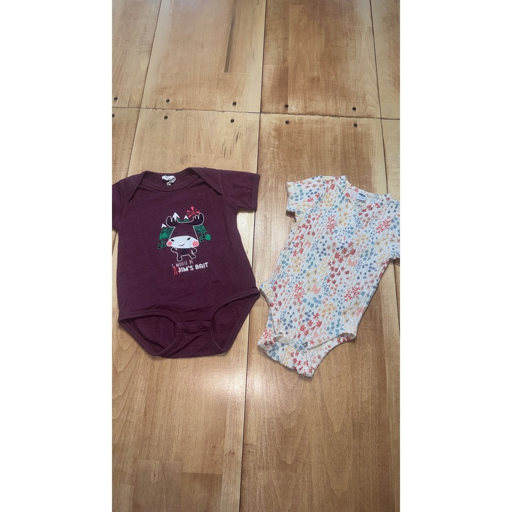 Rabbit Skins & Old Navy Baby Bodysuits Bundle 18M‎